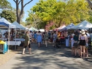 バンガロー・マーケット