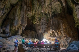 チラゴー洞窟ガイドツアー