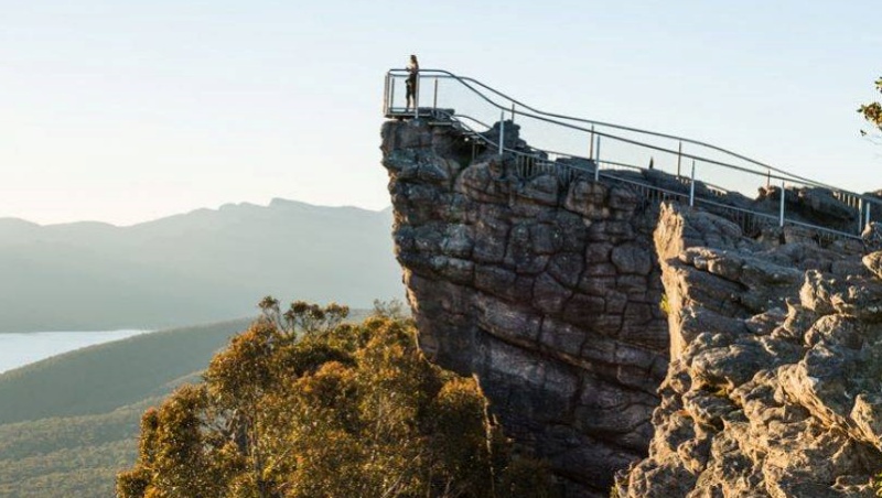 メルボルンからグランピアンズ国立公園へ