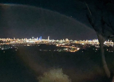 The Panorama からのゴールドコースト海外線のパノラマ夜景