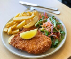 ノース・バーレイSLSサポータークラブのチキン・シュニッツェル