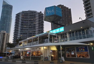 サーファーズ・パラダイス・サーフ・ライフ・セービング・クラブ・ビストロ