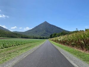 ケアンズ・ウォルシュ・ピラミッド 